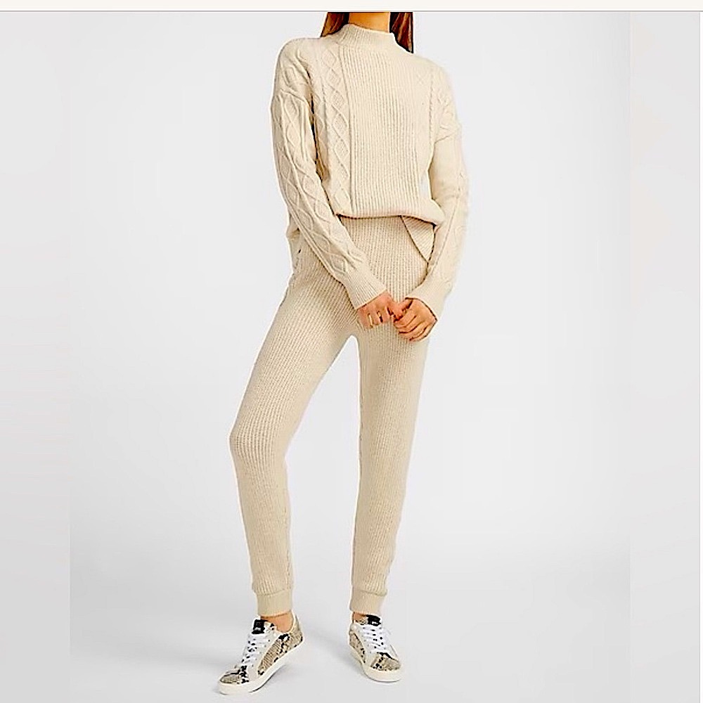 EXPRESS CREAM CABLE KNIT SWEATER & JOGGER SET